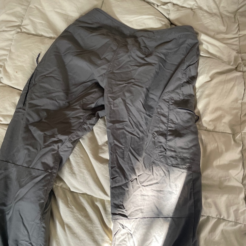 Mountain hardware pants